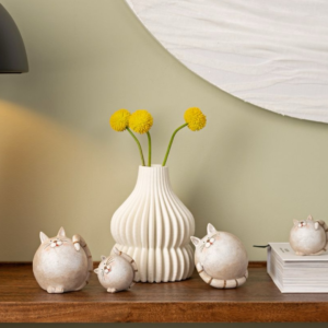 Μινιατούρα γάτα